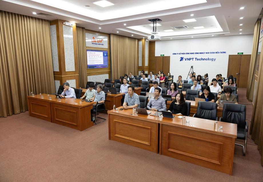 ĐẢNG BỘ VNPT TECHNOLOGY THAM GIA KHÓA TẬP HUẤN ỨNG DỤNG TRÍ TUỆ NHÂN TẠO TRONG CÔNG TÁC ĐẢNG