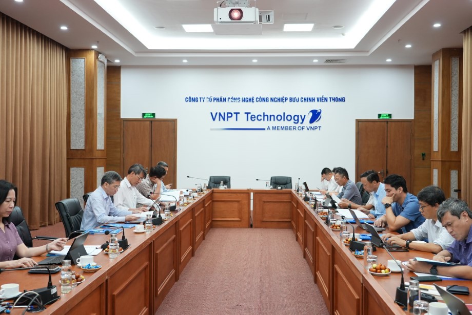 HỘI NGHỊ SƠ KẾT 6 THÁNG ĐẦU NĂM 2024 BCH ĐẢNG BỘ VNPT TECHNOLOGY 