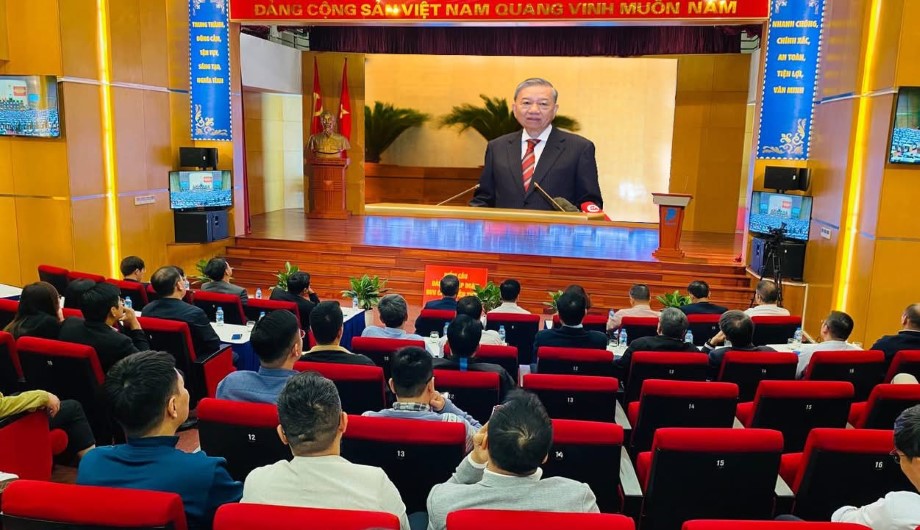 HỘI NGHỊ TOÀN QUỐC QUÁN TRIỆT, TRIỂN KHAI TỔNG KẾT VIỆC THỰC HIỆN NGHỊ QUYẾT SỐ 18-NQ/TW