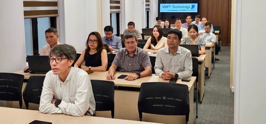 HỘI NGHỊ QUÁN TRIỆT VÀ TRIỂN KHAI THỰC HIỆN NGHỊ QUYẾT SỐ 41-NQ/TW