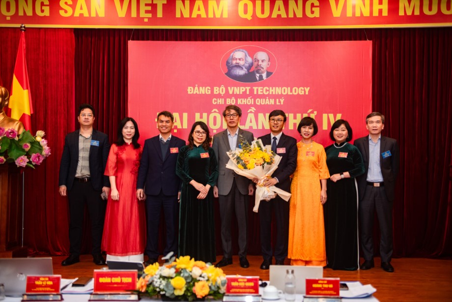 ĐẠI HỘI CHI BỘ KHỐI QUẢN LÝ NHIỆM KỲ 2025-2027