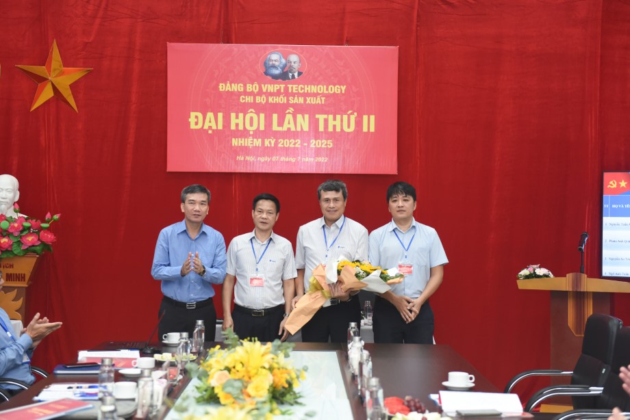 ĐẠI HỘI CHI BỘ KHỐI SẢN XUẤT NHIỆM KỲ 2022-2025