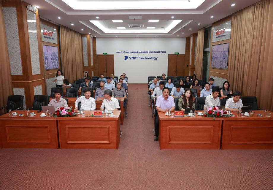 HỘI NGHỊ TOÀN QUỐC QUÁN TRIỆT, TRIỂN KHAI THỰC HIỆN NGHỊ QUYẾT HỘI NGHỊ TRUNG ƯƠNG 4