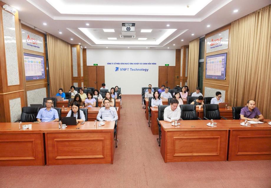 VNPT TECHNOLOGY THAM DỰ HỘI NGHỊ TẬP HUẤN TRIỂN KHAI THỦ TỤC HÀNH CHÍNH CỦA ĐẢNG TRÊN MÔI TRƯỜNG ĐIỆN TỬ