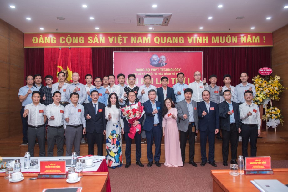 ĐẠI HỘI CHI BỘ KỸ THUẬT VÀ VẬN HÀNH HỆ THỐNG NHIỆM KỲ 2025 - 2027
